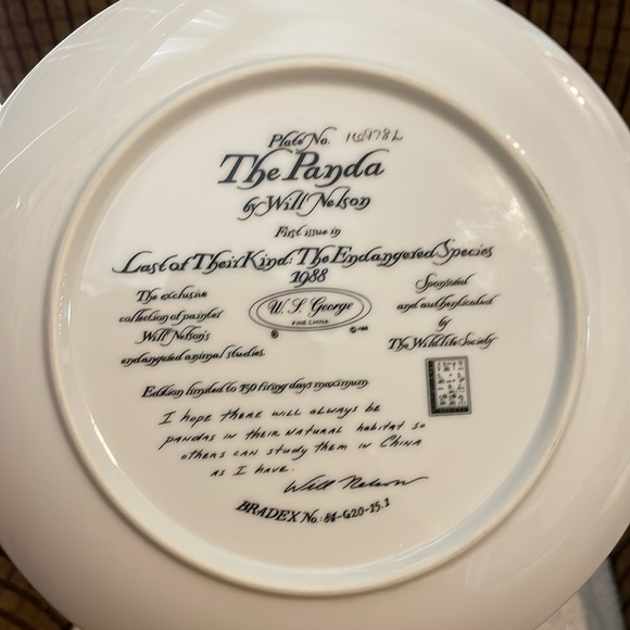 The Panda Will Nelson Vintage Last of Their Kind: The Endangered Species Plate - Picture 5 of 16